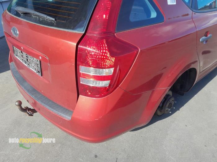 Kia Cee'd Sporty Wagon 1.4 16V Skrotfordon (2008, ROOD)