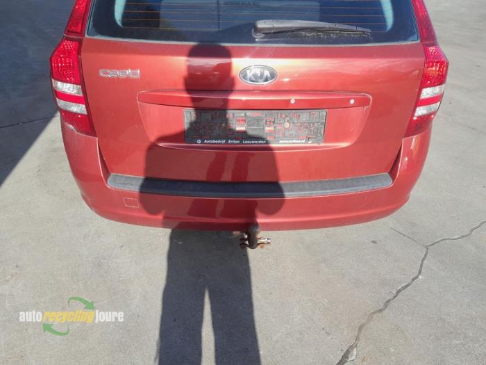 Kia Cee'd Sporty Wagon 1.4 16V Skrotfordon (2008, ROOD)