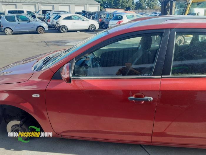 Kia Cee'd Sporty Wagon 1.4 16V Skrotfordon (2008, ROOD)