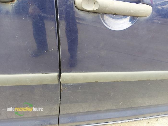 Volkswagen Caddy III 1.9 TDI Skrotfordon (2006)