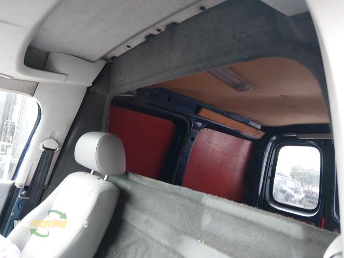 Volkswagen Caddy III 1.9 TDI Skrotfordon (2006)