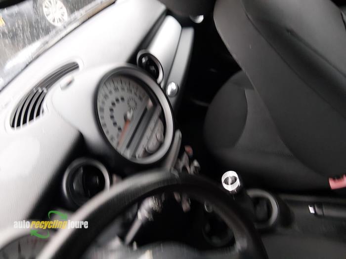 Mini Clubman 1.4 16V One Samochód złomowany (2009, Czarny)