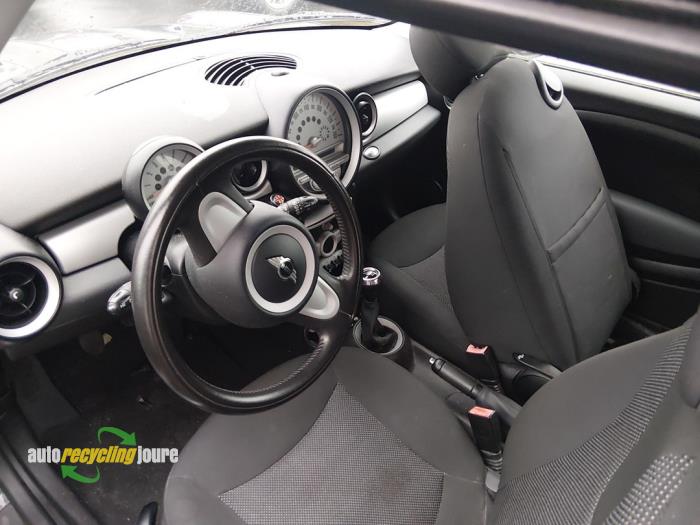 Mini Clubman 1.4 16V One Samochód złomowany (2009, Czarny)