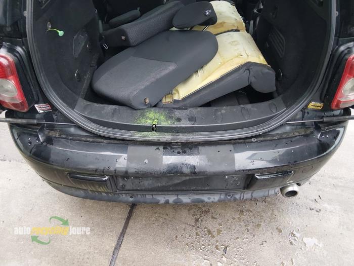 Mini Clubman 1.4 16V One Samochód złomowany (2009, Czarny)