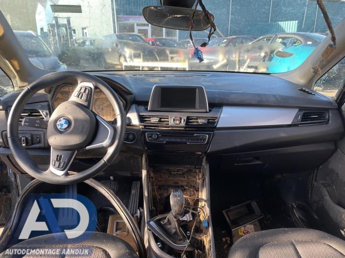 BMW 2 serie Active Tourer 218i 1.5 TwinPower Turbo 12V Skrotfordon (2016, ZWART METALLIC ZWART BLACK SAPPHIRE METALLIC)