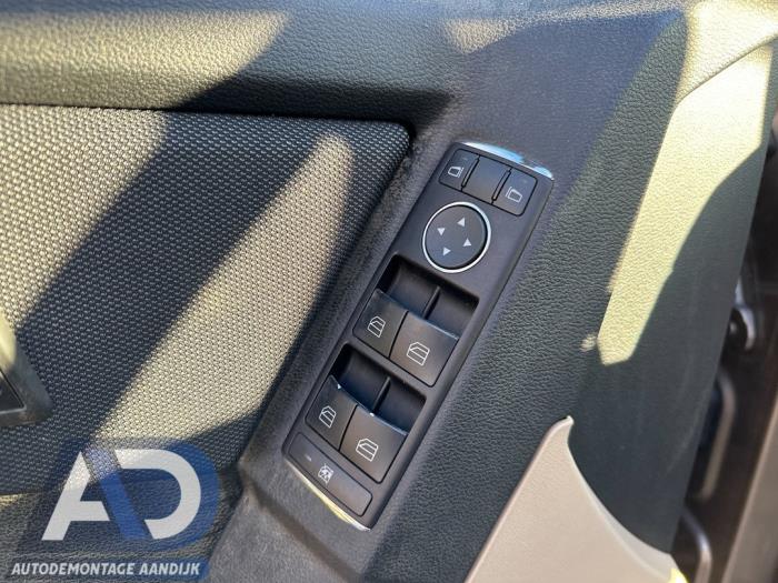 Mercedes GLK 3.5 350 V6 24V 4-Matic Skrotfordon (2010, BEIGE)