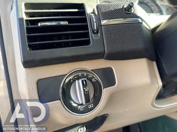 Mercedes GLK 3.5 350 V6 24V 4-Matic Skrotfordon (2010, BEIGE)