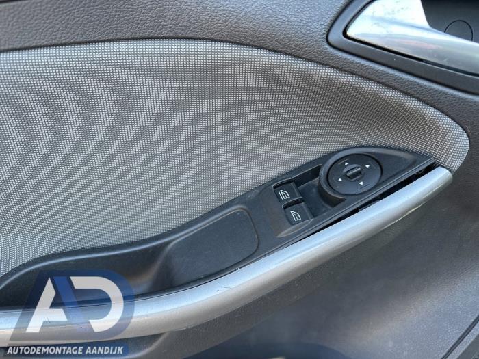 Ford Focus 3 Wagon 1.6 TDCi 95 Sloopvoertuig (2012, Wit)