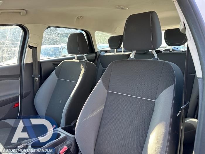 Ford Focus 3 Wagon 1.6 TDCi 95 Sloopvoertuig (2012, Wit)