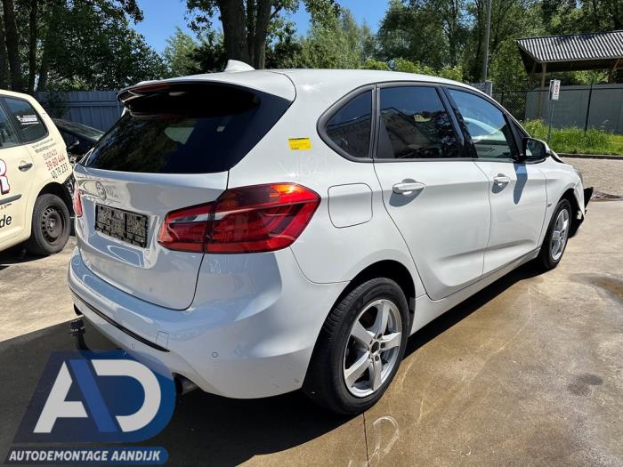 BMW 2 serie Active Tourer 220dA xDrive 2.0 TwinPower Turbo 16V Sloopvoertuig (2016, Wit)