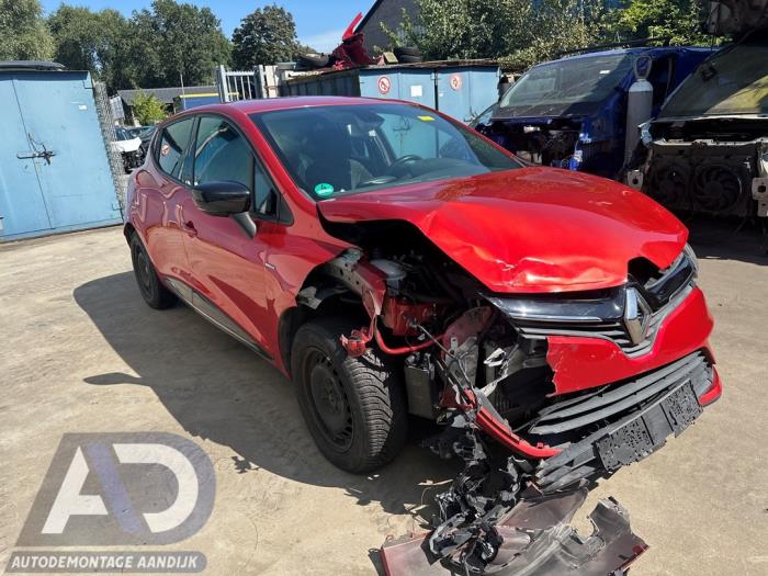 Renault Clio IV 0.9 Energy TCE 90 12V Skrotfordon (2017, ROOD)