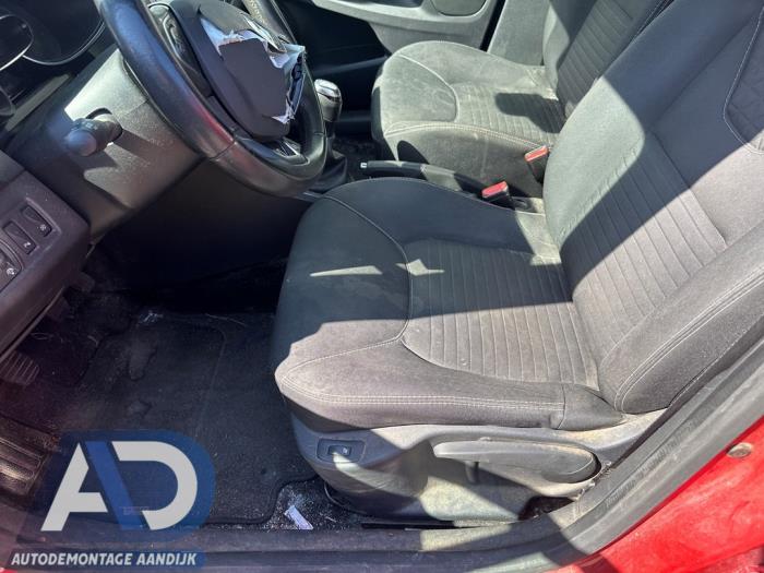 Renault Clio IV 0.9 Energy TCE 90 12V Skrotfordon (2017, ROOD)