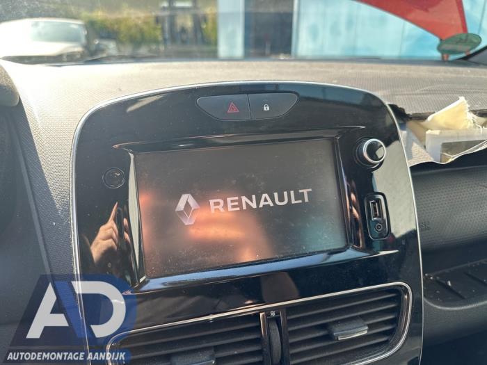 Renault Clio IV 0.9 Energy TCE 90 12V Skrotfordon (2017, ROOD)