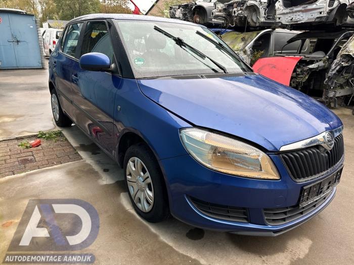 Skoda Fabia II 1.2 TSI Skrotfordon (2014, BLAUW)