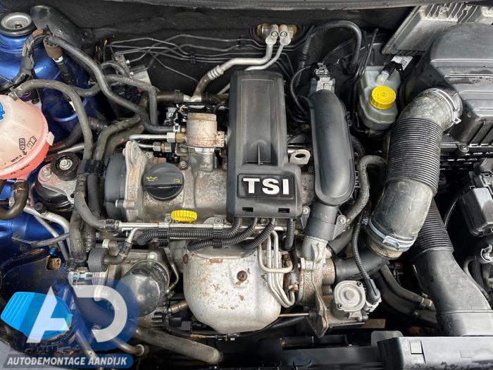 Skoda Fabia II 1.2 TSI Skrotfordon (2014, BLAUW)