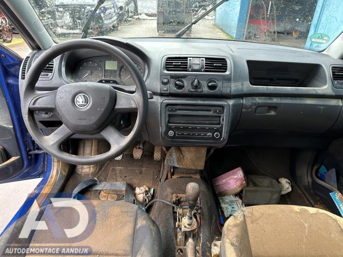 Skoda Fabia II 1.2 TSI Skrotfordon (2014, BLAUW)