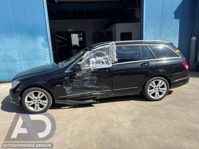 Mercedes C Estate 1.8 C-250 CGI 16V Skrotfordon (2011, ZWART)