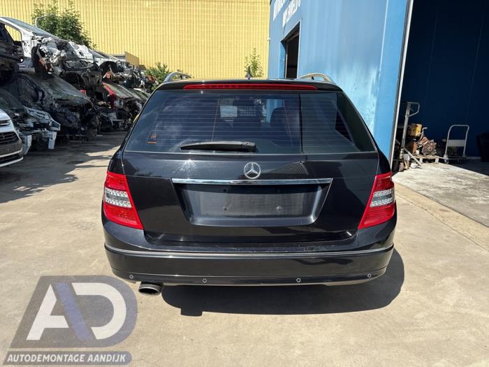 Mercedes C Estate 1.8 C-250 CGI 16V Skrotfordon (2011, ZWART)