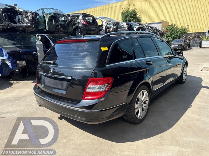 Mercedes C Estate 1.8 C-250 CGI 16V Skrotfordon (2011, ZWART)