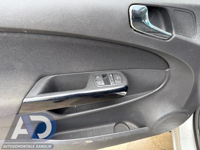 Opel Corsa D 1.4 16V Twinport Skrotfordon (2008, ZILVER ZILVERGRIJS GRIJS)