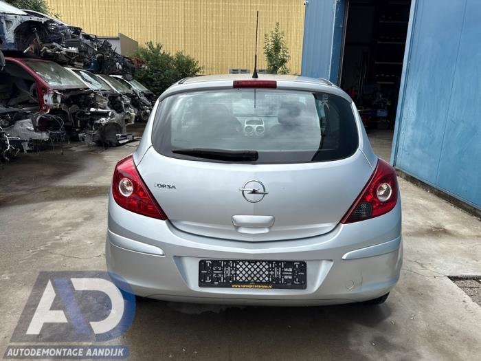 Opel Corsa D 1.4 16V Twinport Skrotfordon (2008, ZILVER ZILVERGRIJS GRIJS)