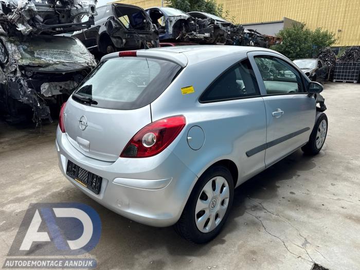 Opel Corsa D 1.4 16V Twinport Skrotfordon (2008, ZILVER ZILVERGRIJS GRIJS)