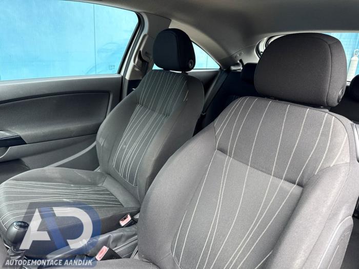 Opel Corsa D 1.4 16V Twinport Skrotfordon (2008, ZILVER ZILVERGRIJS GRIJS)