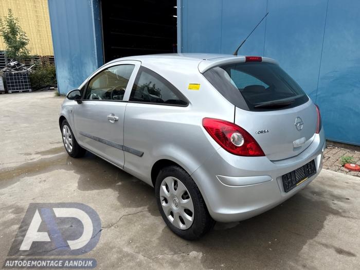 Opel Corsa D 1.4 16V Twinport Skrotfordon (2008, ZILVER ZILVERGRIJS GRIJS)