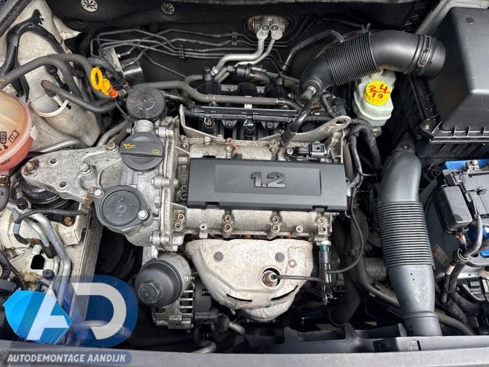 Volkswagen Polo V 1.2 12V BlueMotion Technology Salvage vehicle (2011, White)