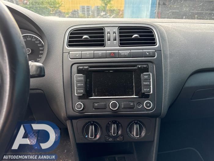 Volkswagen Polo V 1.2 12V BlueMotion Technology Salvage vehicle (2011, White)