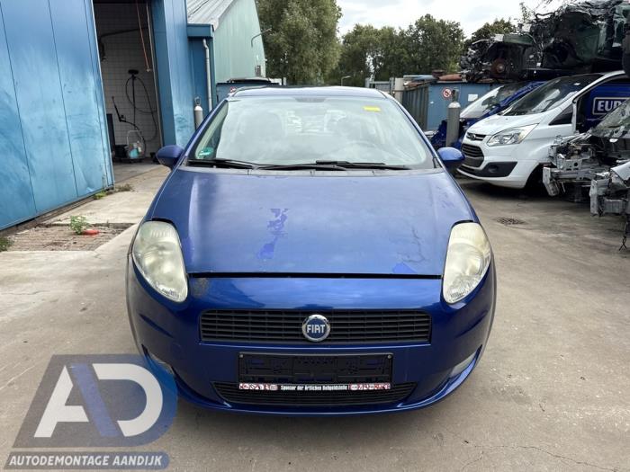 Fiat Grande Punto 1.3 JTD Multijet 16V VGT Schrottauto (2007, Blau)