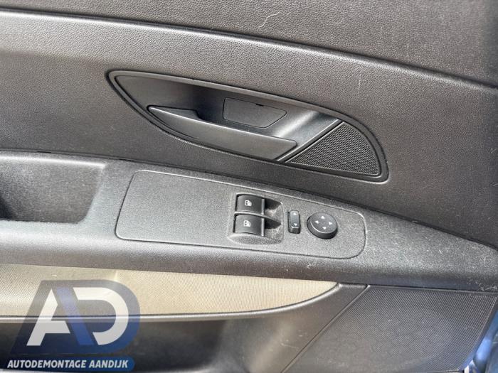 Fiat Grande Punto 1.3 JTD Multijet 16V VGT Schrottauto (2007, Blau)