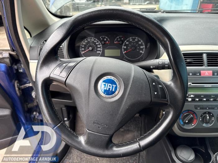 Fiat Grande Punto 1.3 JTD Multijet 16V VGT Schrottauto (2007, Blau)