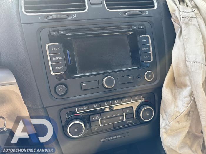 Volkswagen Golf VI 1.2 TSI BlueMotion Samochód złomowany (2010, Niebieski, Szary)