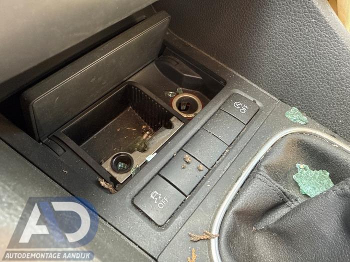 Volkswagen Golf VI 1.2 TSI BlueMotion Samochód złomowany (2010, Niebieski, Szary)