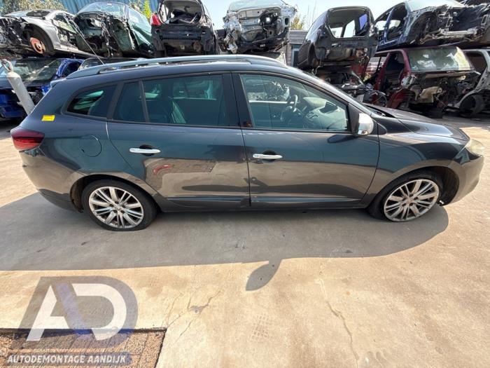 Renault Megane III Grandtour 1.5 dCi 110 Skrotfordon (2012, GRIJS)