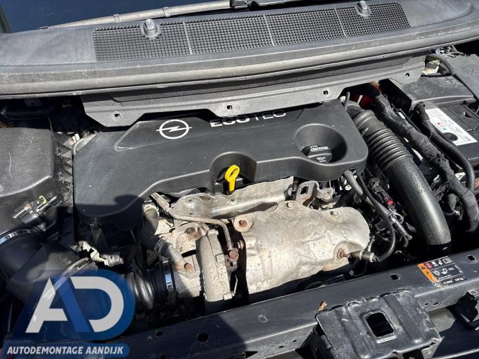 Opel Zafira Tourer 2.0 CDTI 16V 170 Ecotec Schrottauto (2017, Blau)