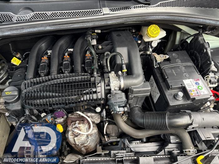 Citroen C3 1.2 Vti 12V PureTech Épave (2017, Léger, Vert, Menthe)