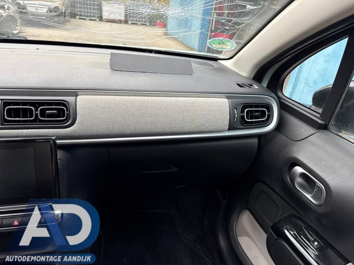 Citroen C3 1.2 Vti 12V PureTech Épave (2017, Léger, Vert, Menthe)