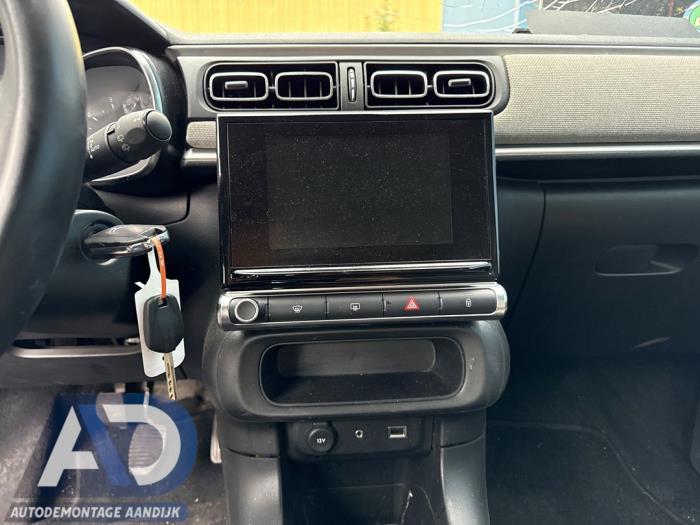 Citroen C3 1.2 Vti 12V PureTech Épave (2017, Léger, Vert, Menthe)