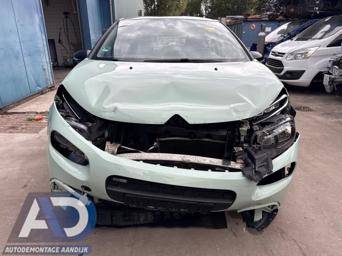 Citroen C3 1.2 Vti 12V PureTech Épave (2017, Léger, Vert, Menthe)