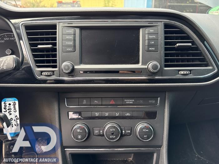 Seat Leon ST 1.6 TDI Ecomotive 16V Sloopvoertuig (2015, Grijs)