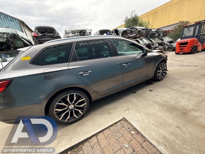Seat Leon ST 1.6 TDI Ecomotive 16V Sloopvoertuig (2015, Grijs)