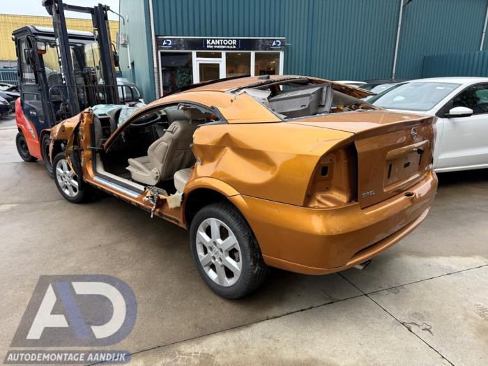 Opel Astra G 1.8 16V Schrottauto (2000, Gold)