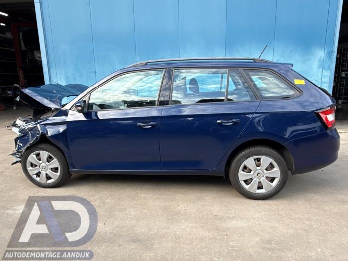 Skoda Fabia III Combi 1.0 12V Greentech Sloopvoertuig (2016, Blauw)