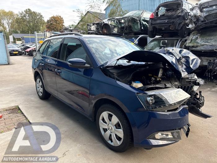 Skoda Fabia III Combi 1.0 12V Greentech Sloopvoertuig (2016, Blauw)
