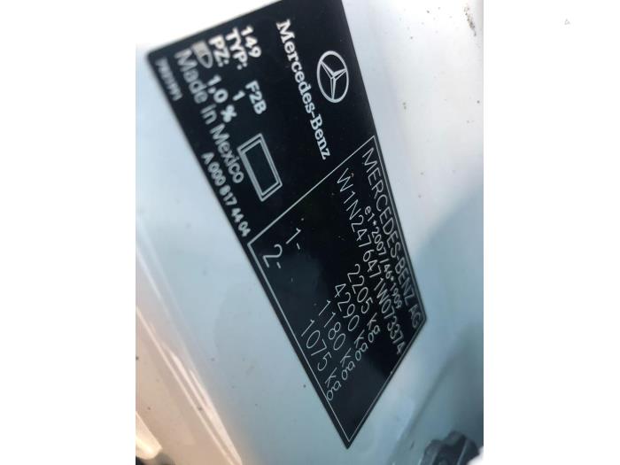 Mercedes GLB 2.0 GLB-250 Turbo 16V 4-Matic Skrotfordon (2020, WIT)