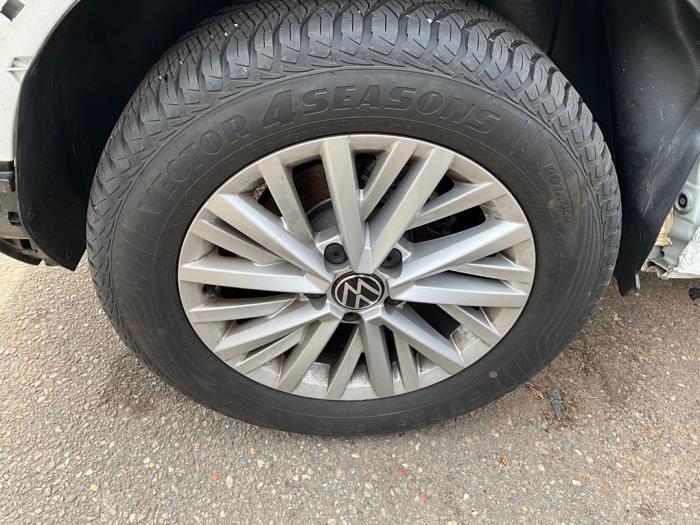 Volkswagen T-Roc I 1.0 TSI 12V Skrotfordon (2023, WIT)