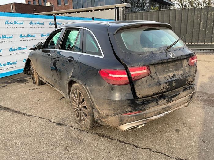 Mercedes GLC 2.2 250d 16V BlueTEC 4-Matic Skrotfordon (2016, ZWART)