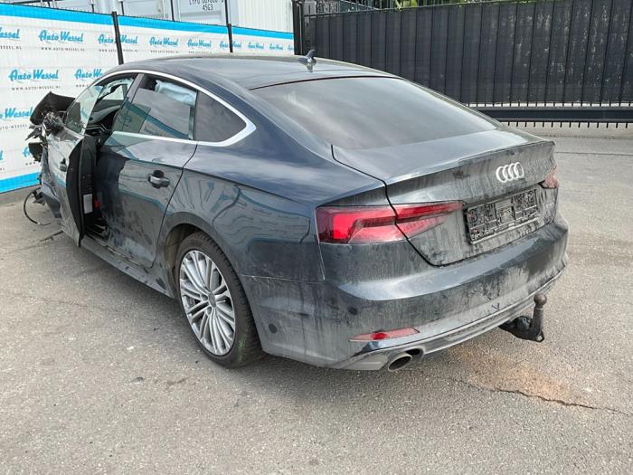 Audi A5 Sportback 2.0 TFSI Mild Hybrid 16V Skrotfordon (2018, ZWART)